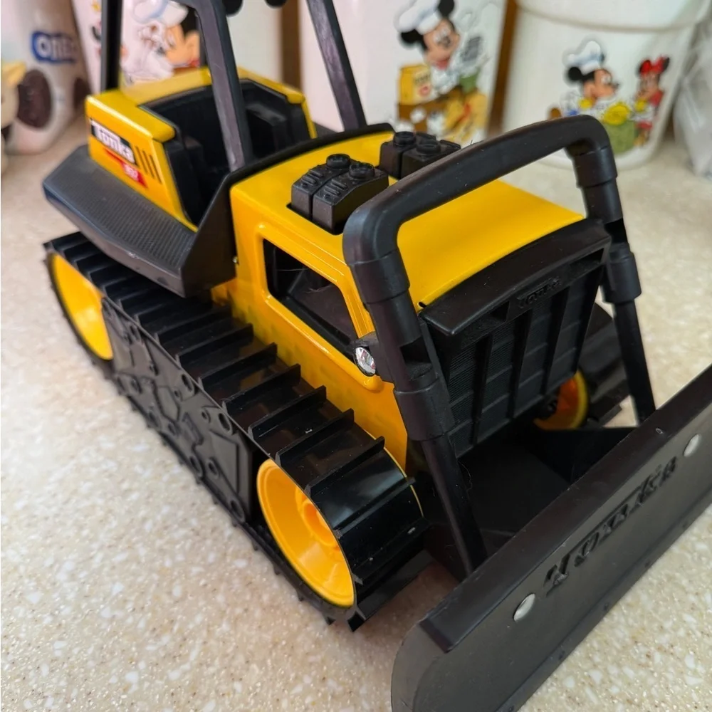 Tonka Black and Yellow Bulldozer Toy 2020